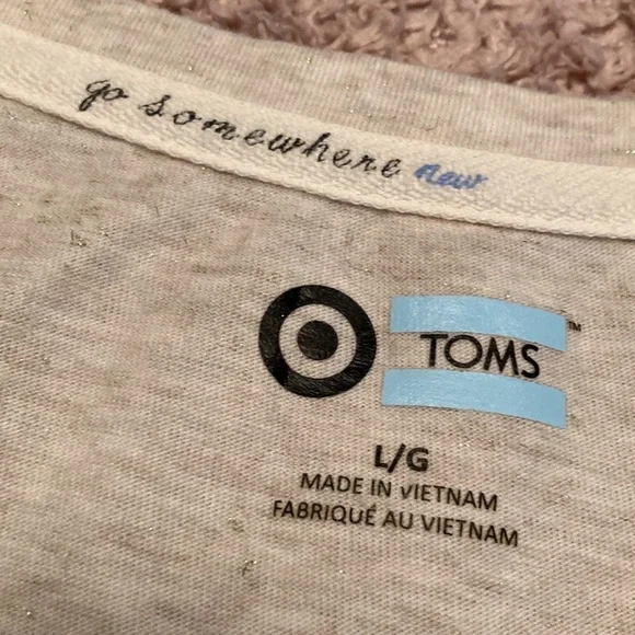 TOMS Womens Graphic Logo Short Sleeved T-Shirt - size Large - Picture 9 of 9